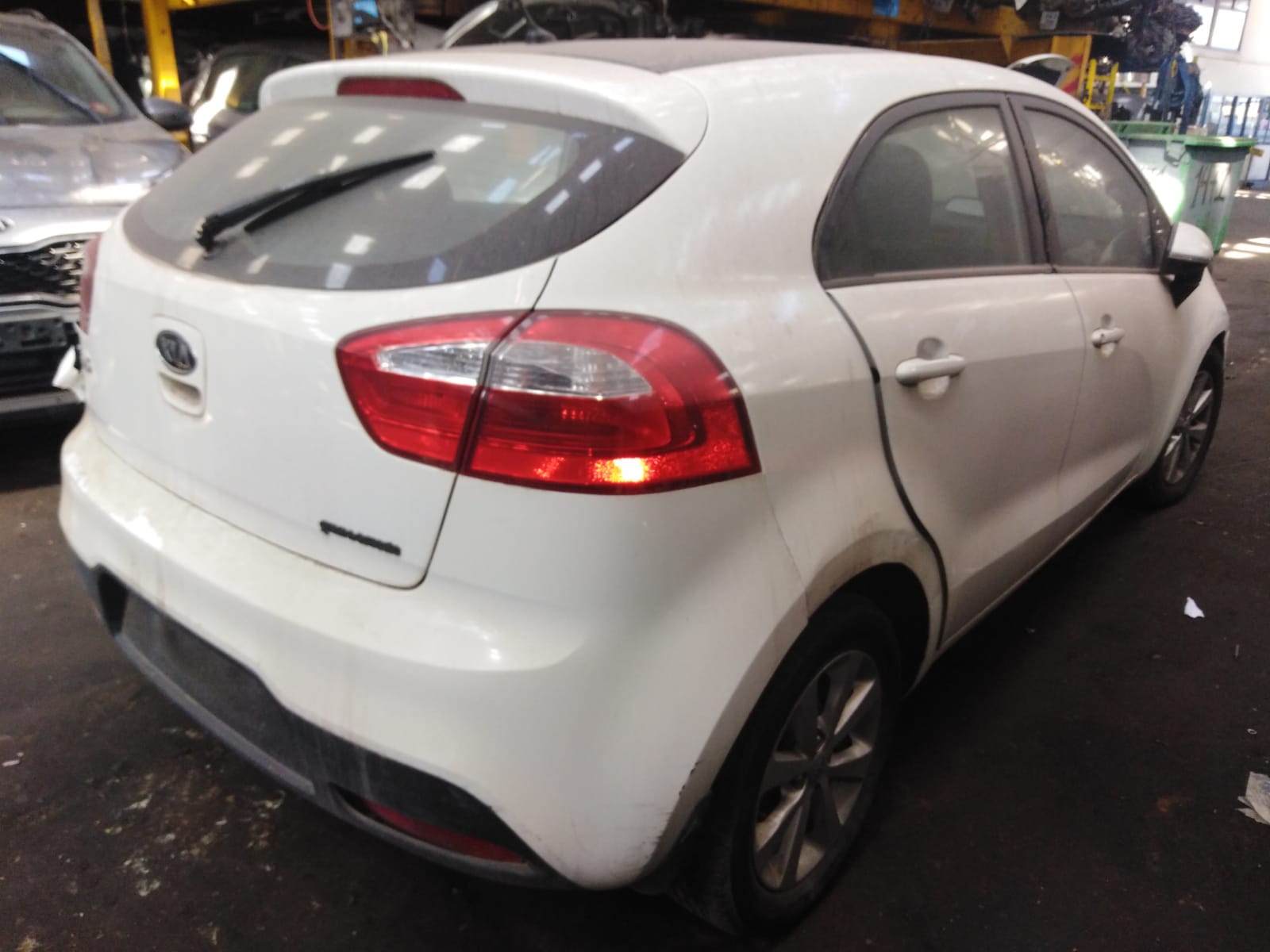  Kia RIO 2012    EN DESARME